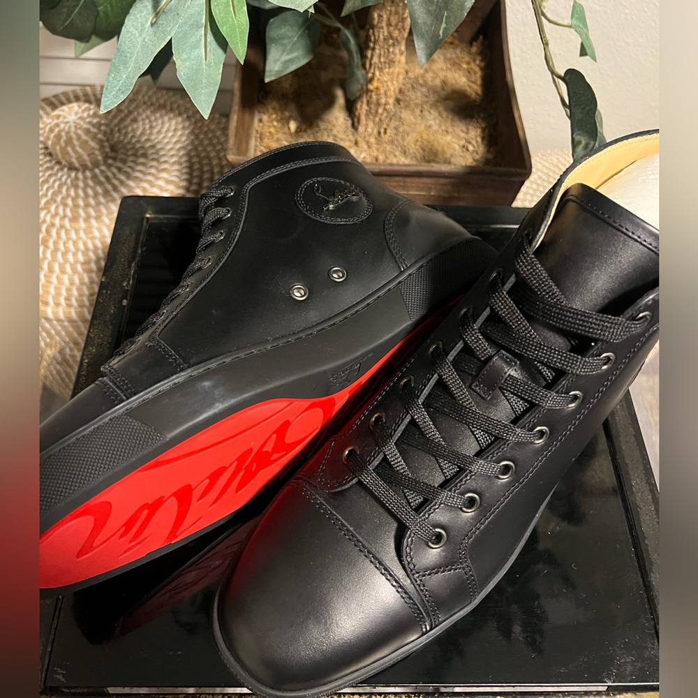 NEW NEVER WORN Christian Louboutin Black and Red Sleek Sneakers size 9.5